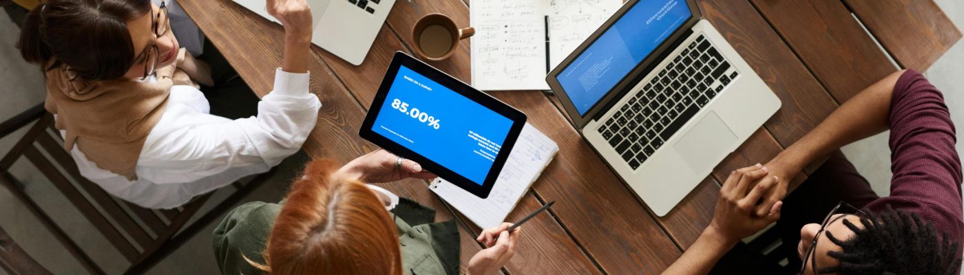 Webentwicklung Seminare und Schulungen
Online-Trainings und Präsenzkurse Inhouse mit Zertifikat