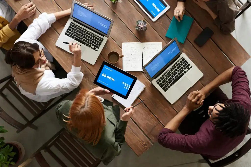 Webentwicklung Seminare und Schulungen Online-Trainings und Präsenzkurse Inhouse mit Zertifikat